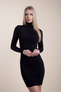 Elegáns alakformáló fekete polimaid ruha, hátán zippes